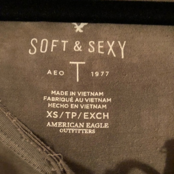 T shirt - Picture 2 of 3